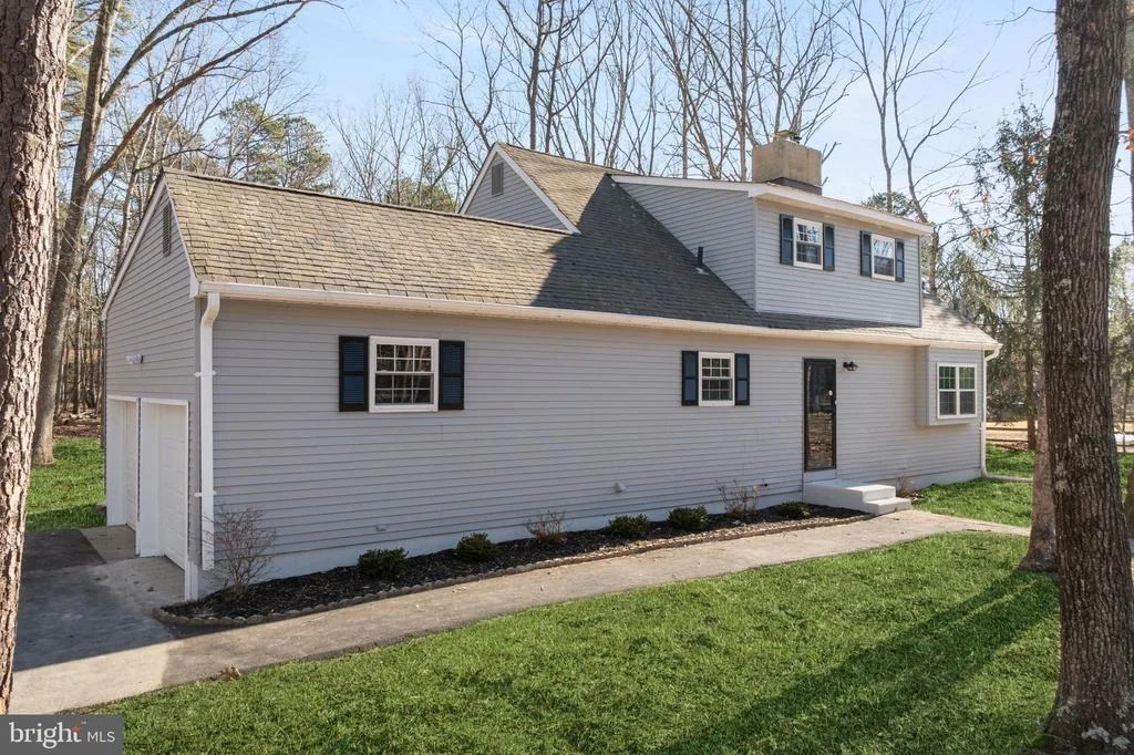 Photo of 221 OAK LANE
