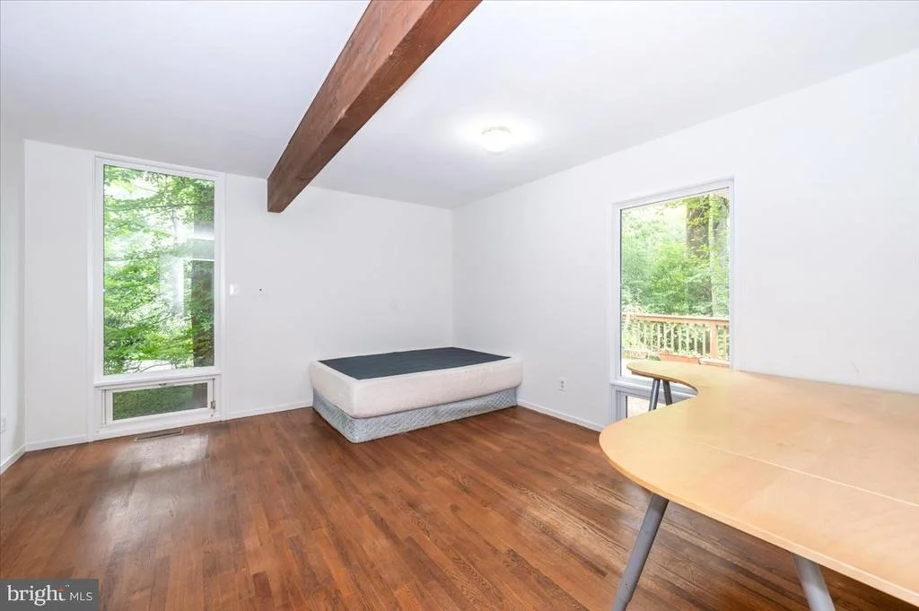 Photo of 9441 HOLBROOK