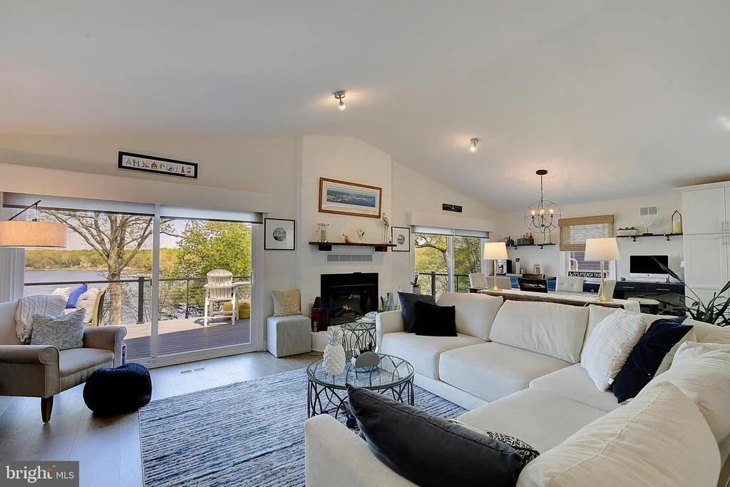 Photo of 1164 OAK VIEW DRIVE