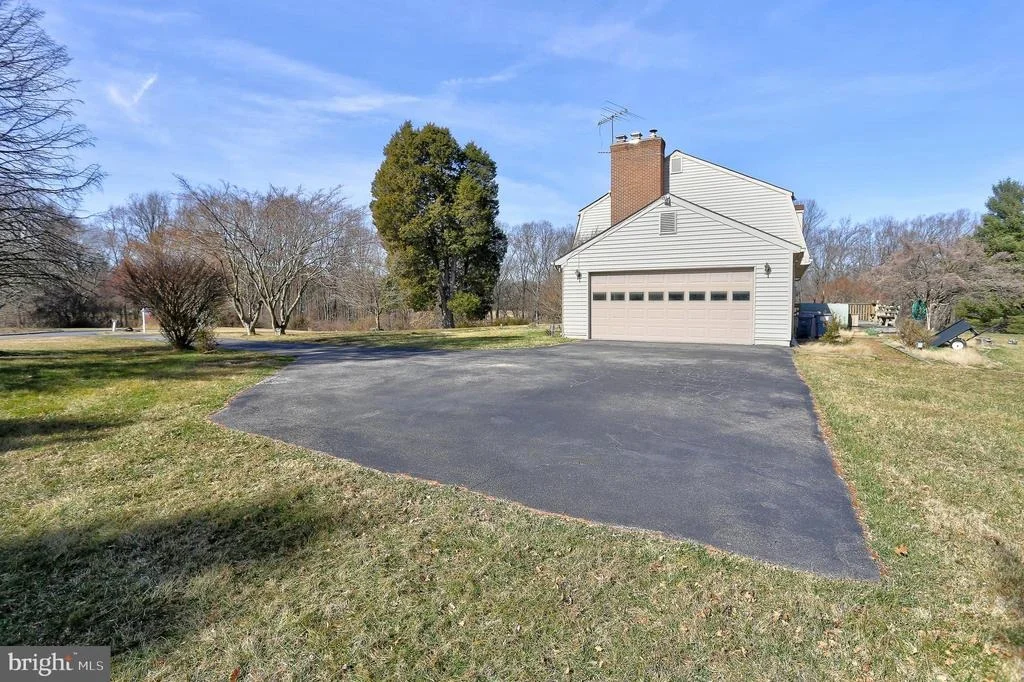 Photo of 18009 EDNOR VIEW TERRACE