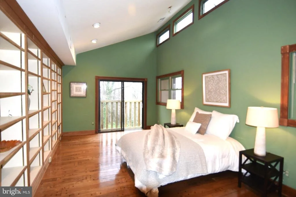 Photo of 1305 MERCHANT LANE