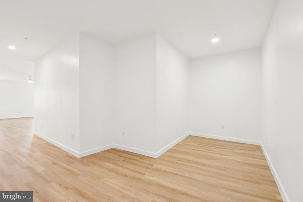 Photo of 8325 GROVE ANGLE ROAD
