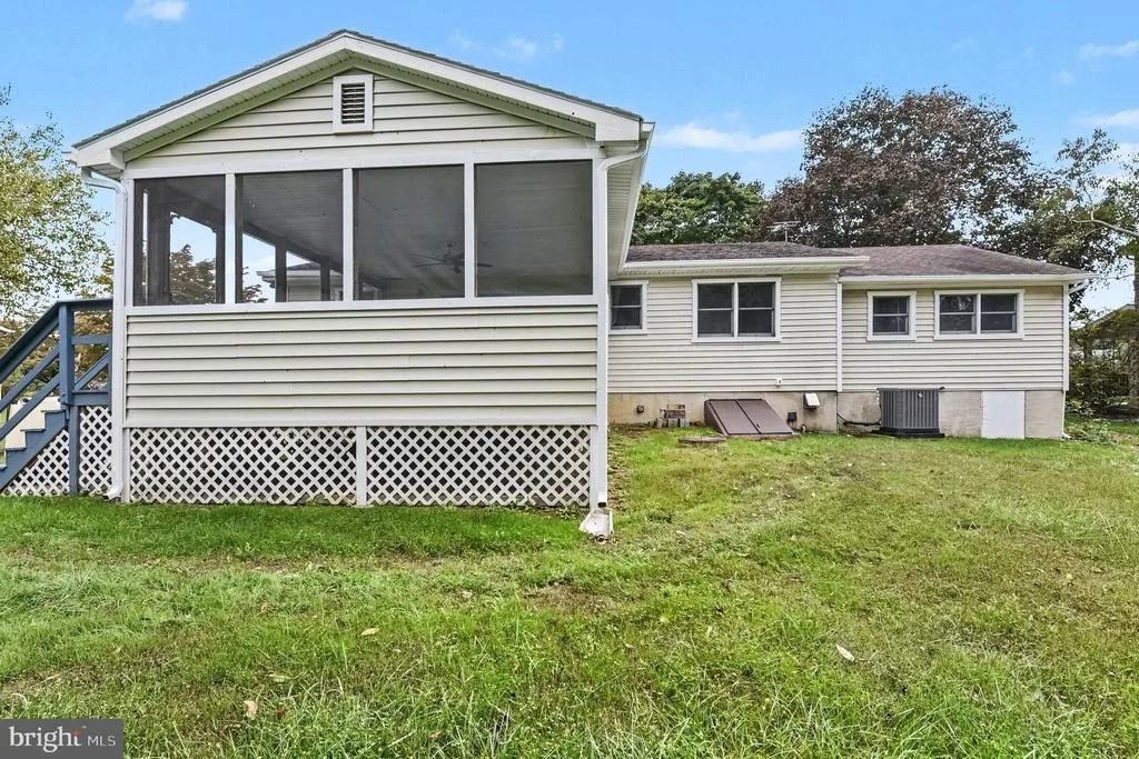 Photo of 132 MACINTOSH DRIVE