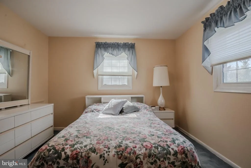 Photo of 25 CHARRING LANE