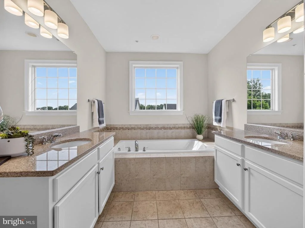Photo of 3032 MOORE LANE