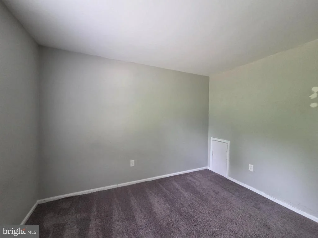 Photo of 20 FOX HOLLOW LANE