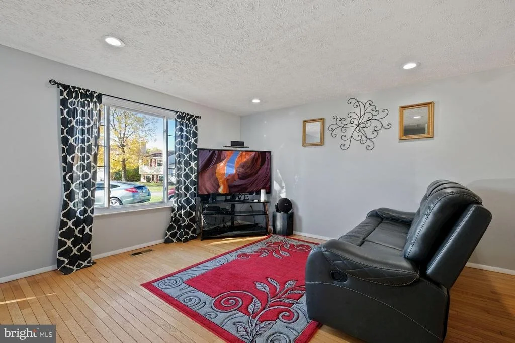 Photo of 6794 SINGLETREE COURT