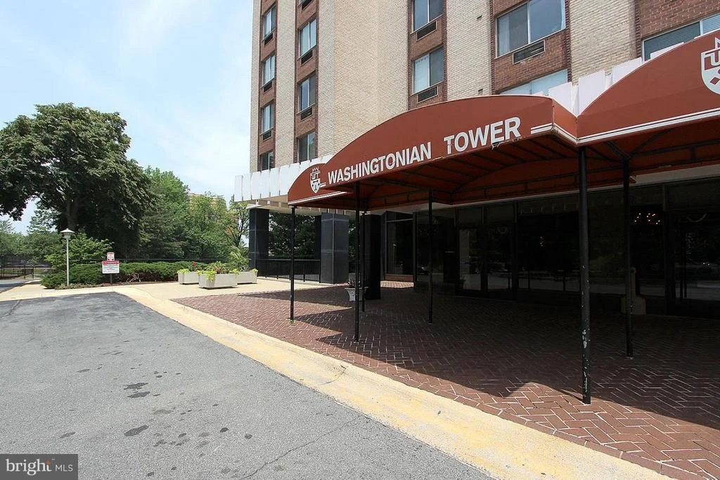 Photo of Unit 1501 at 9701 FIELDS ROAD