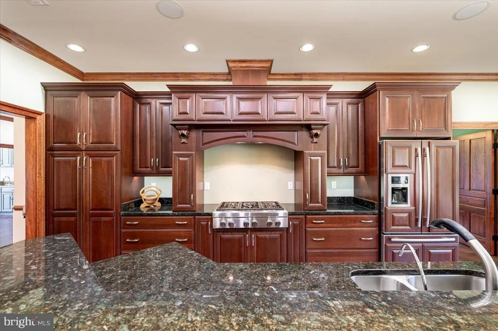 Photo of 6675 MARSHALL ROAD