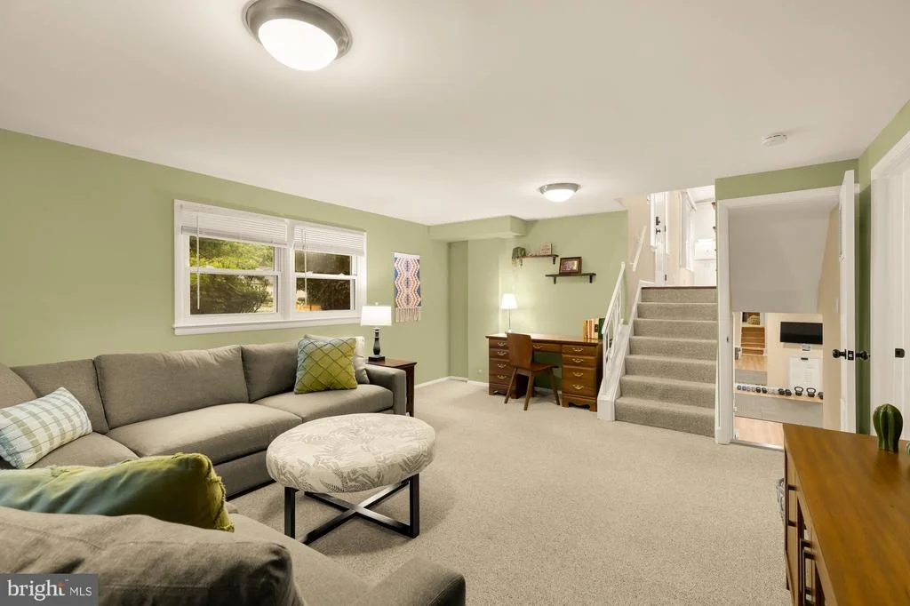 Photo of 1024 DEVERE DRIVE