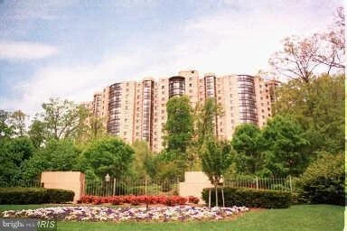 Photo of Unit 111 at 5904 MOUNT EAGLE DRIVE