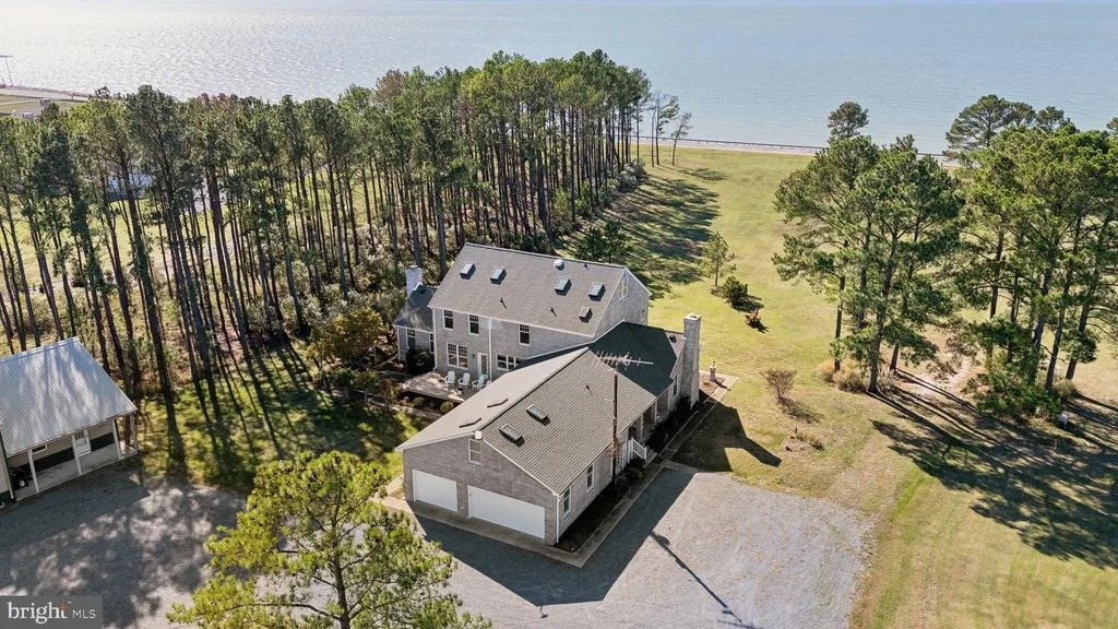 Photo of 5253 RAGGED POINT ROAD