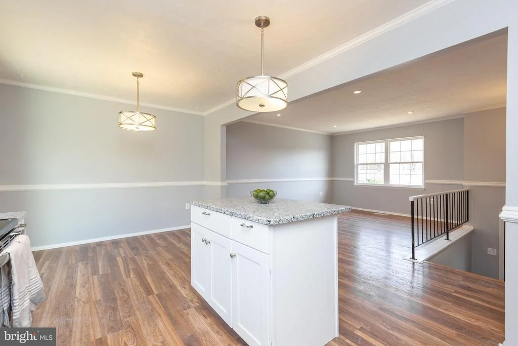 Photo of 708 UNIVERSITY DRIVE