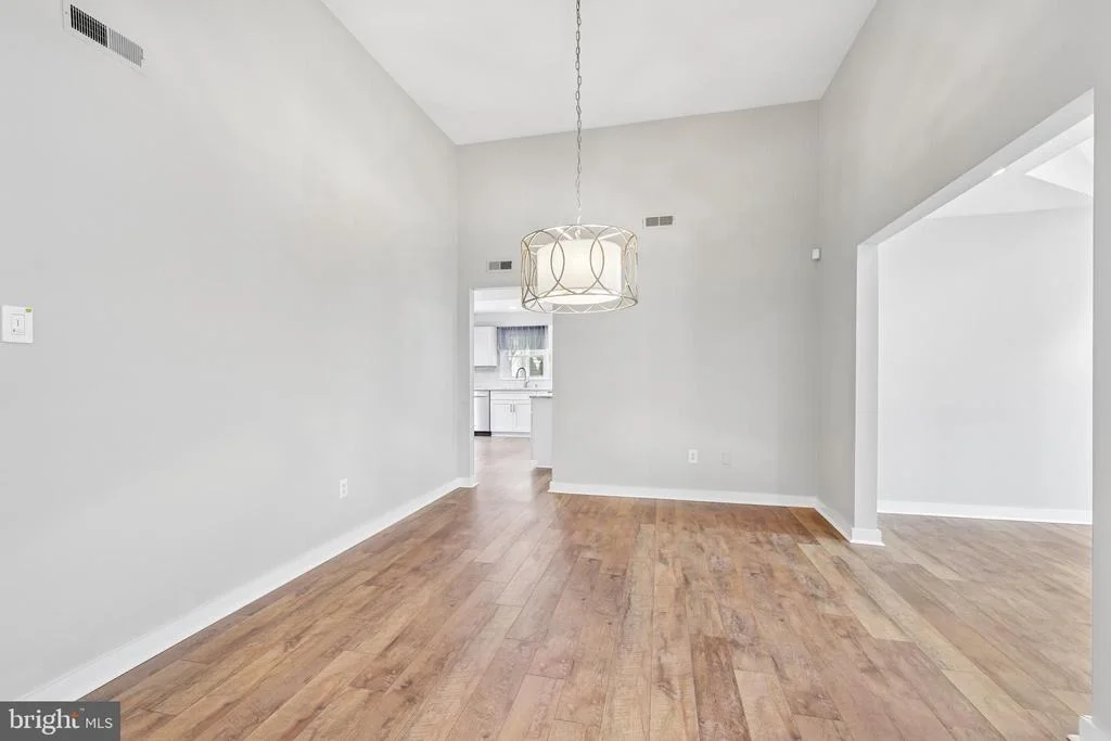 Photo of 1410 KNIGHTS BRIDGE TURN