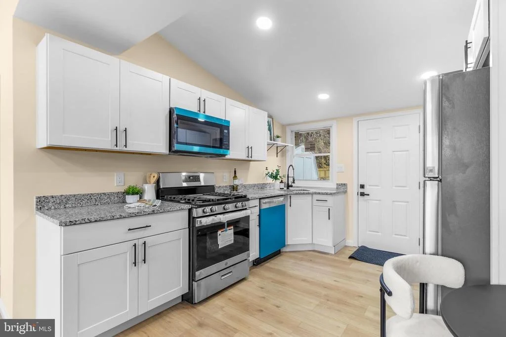 Photo of 3905 LOVE AVENUE