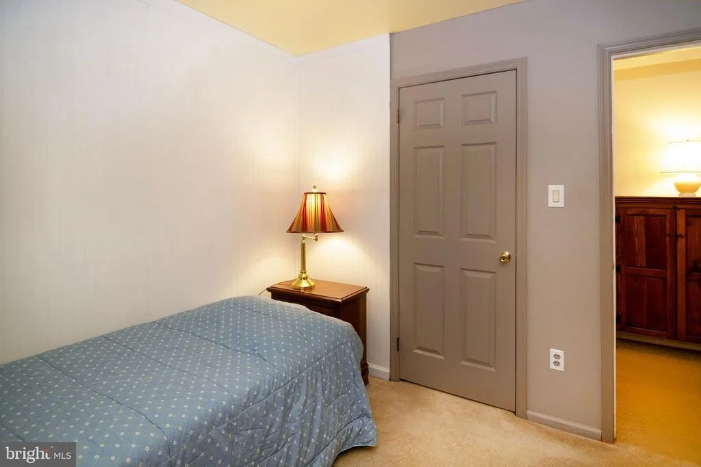 Photo of 18 ABERDEEN DRIVE