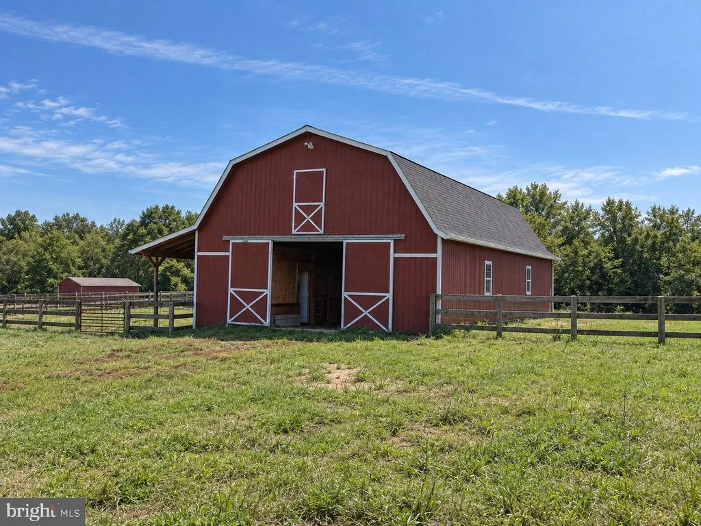 Photo of 4719 RIDGE ROAD
