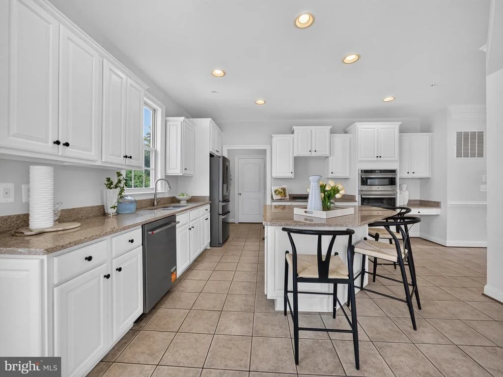Photo of 3032 MOORE LANE
