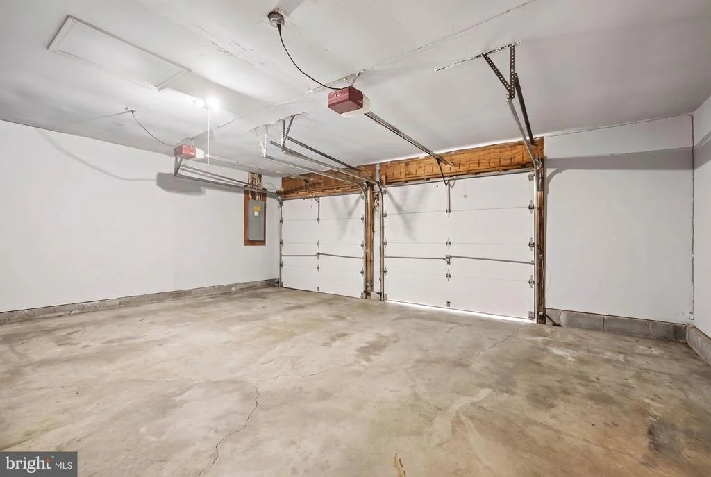 Photo of 6305 DERBY CIRCLE