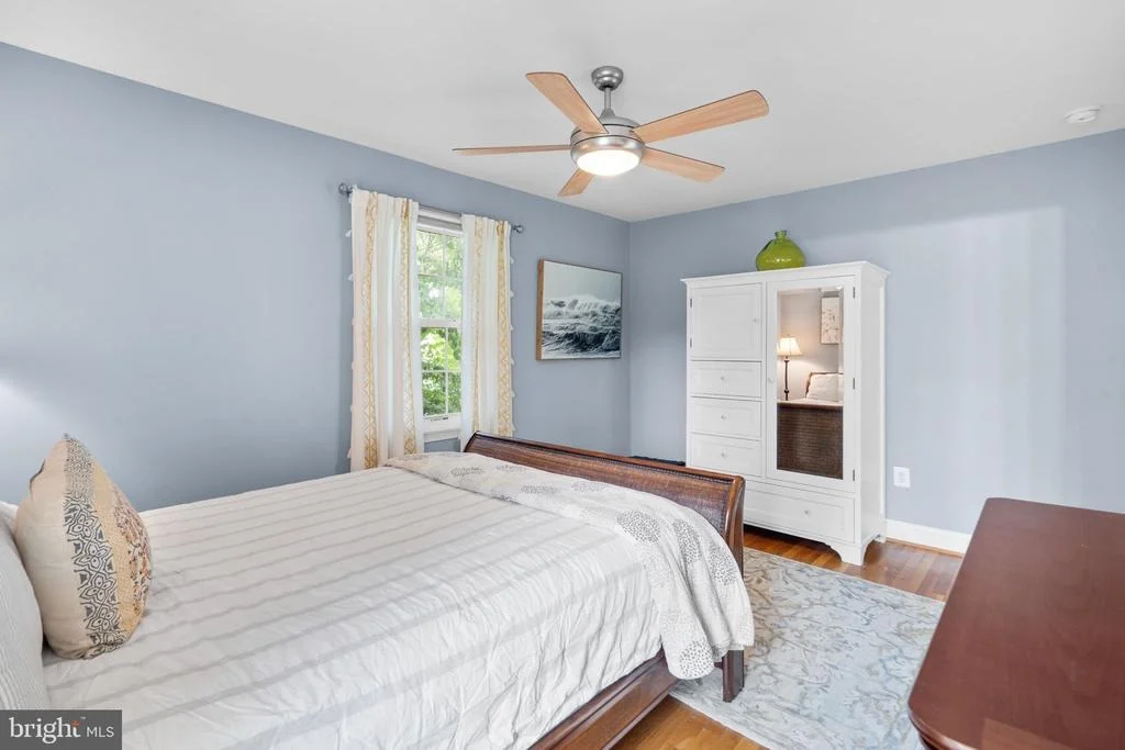 Photo of 4117 QUEEN MARY DRIVE