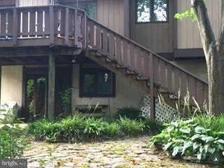 Photo of 8714 CENTER ROAD