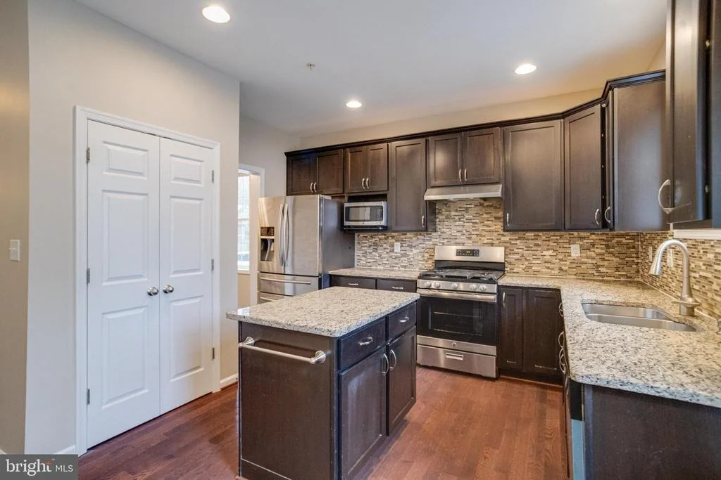 Photo of 1236 FRANCES PLACE