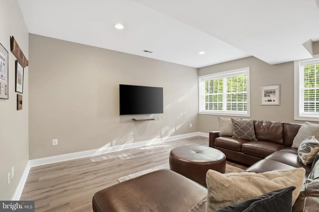 Photo of 1133 SPRINGVALE ROAD