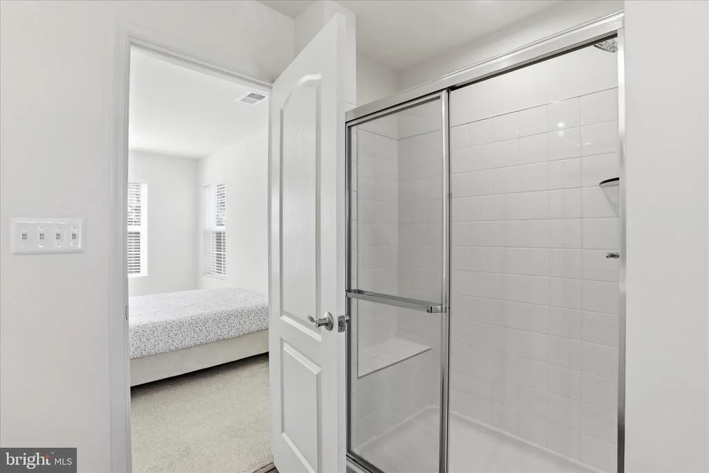 Photo of 462 LUDGATE MANOR