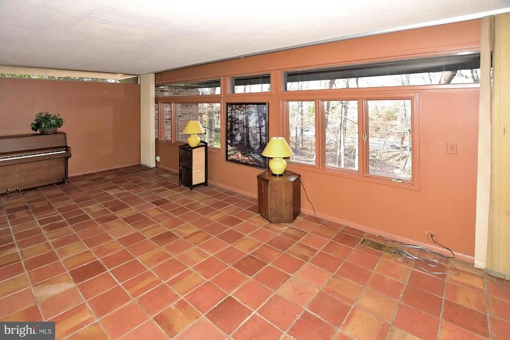 Photo of 4 BUTTONWOOD LANE