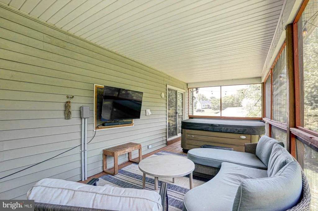 Photo of 119 N MEADOW DRIVE