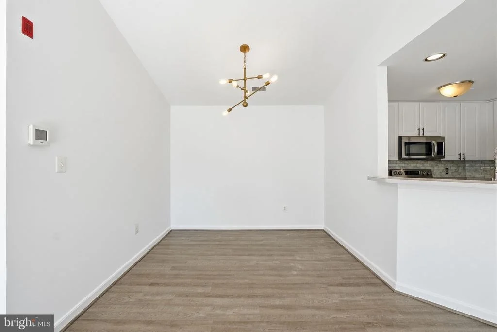 Photo of Unit 3A at 2103 WAYSIDE DRIVE