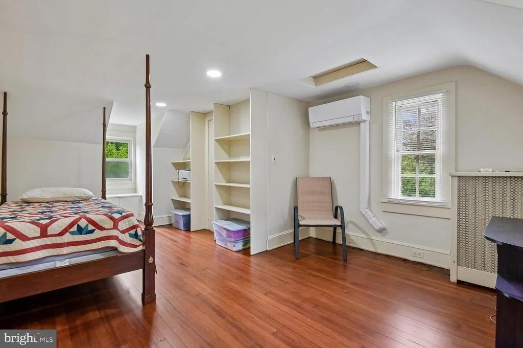 Photo of 2209 KEN OAK ROAD