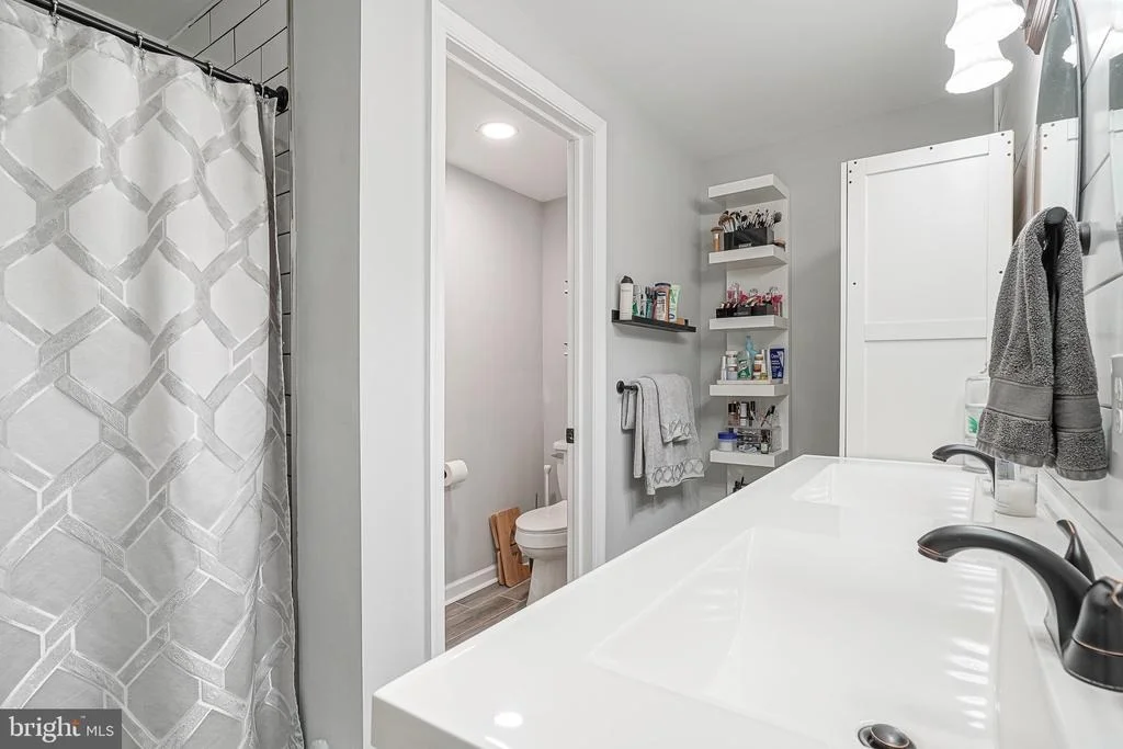 Photo of 42 EVERGREEN AVENUE