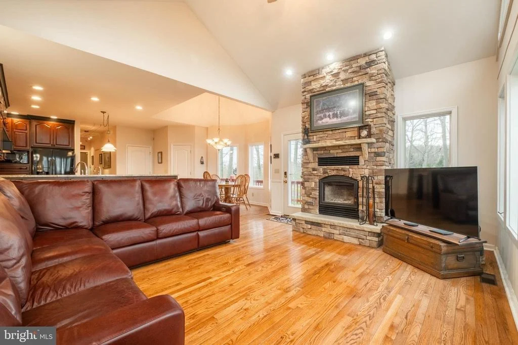 Photo of 790 SUNSET RIDGE DRIVE