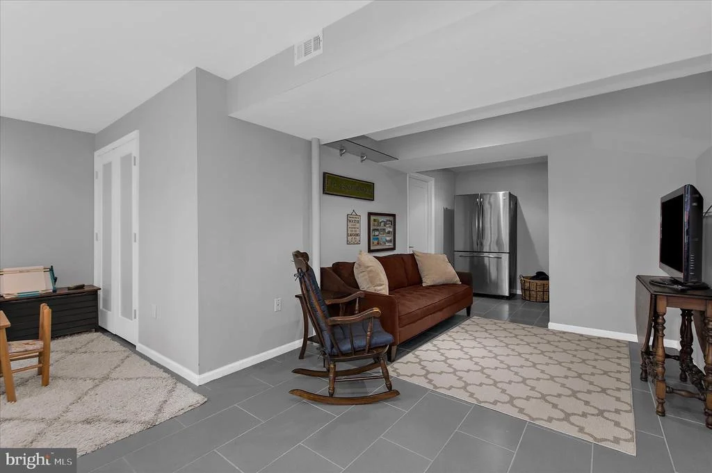 Photo of 2642 QUEEN ANNE CIRCLE