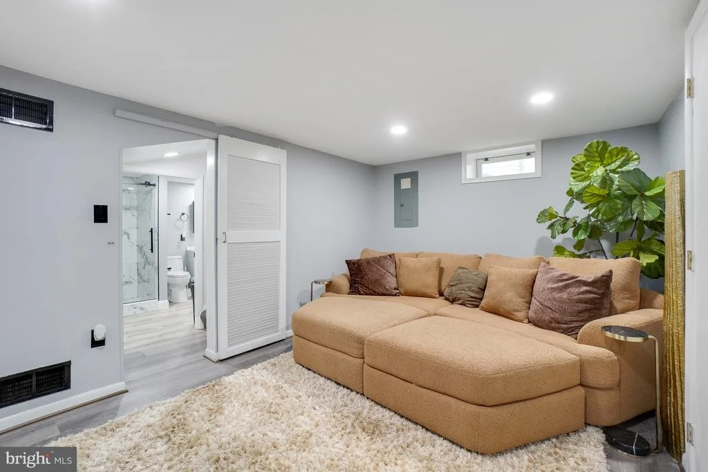Photo of 4313 IVY GLEN ROAD