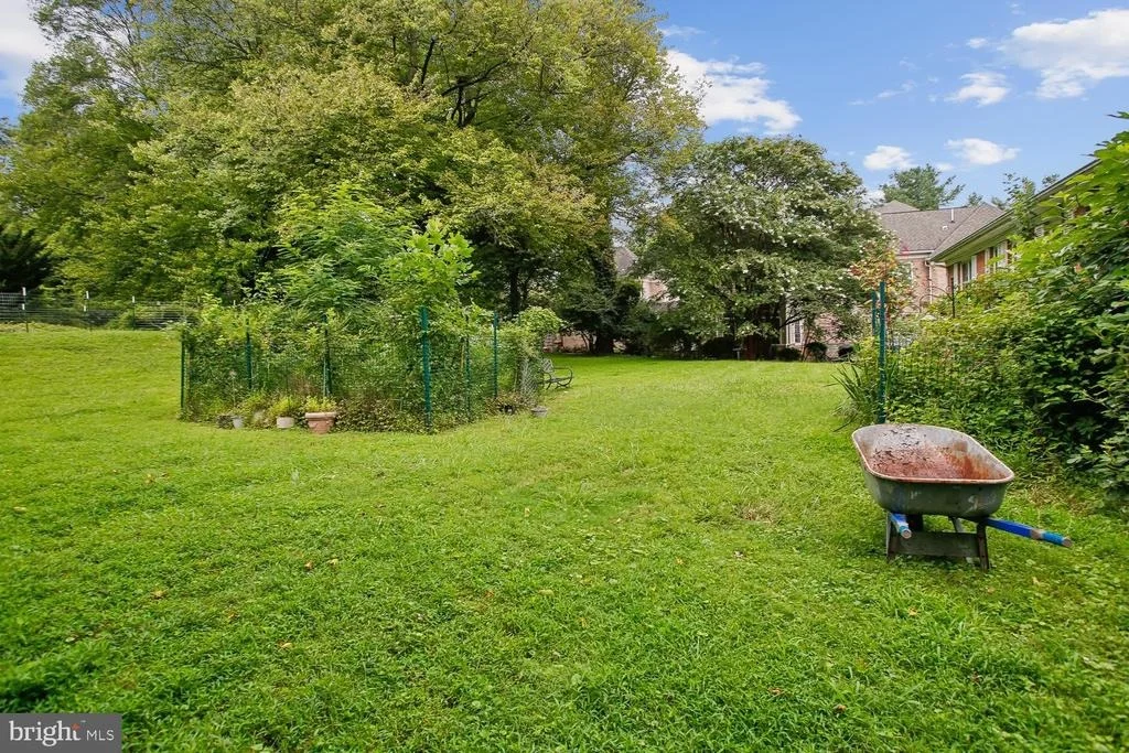 Photo of 2810 HILL ROAD