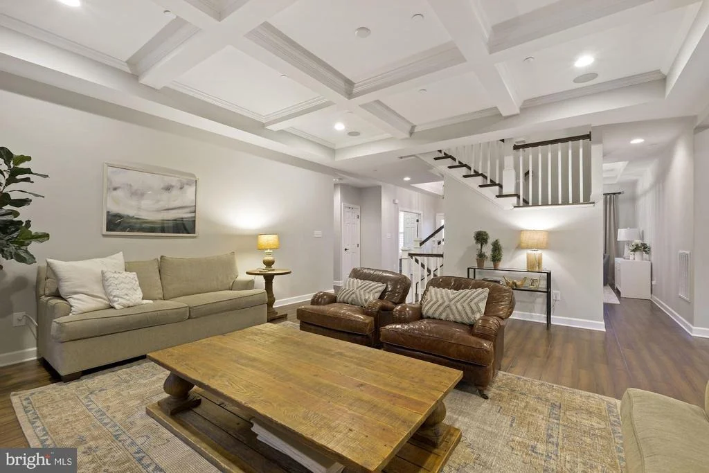 Photo of 13 HOFFMAN DR