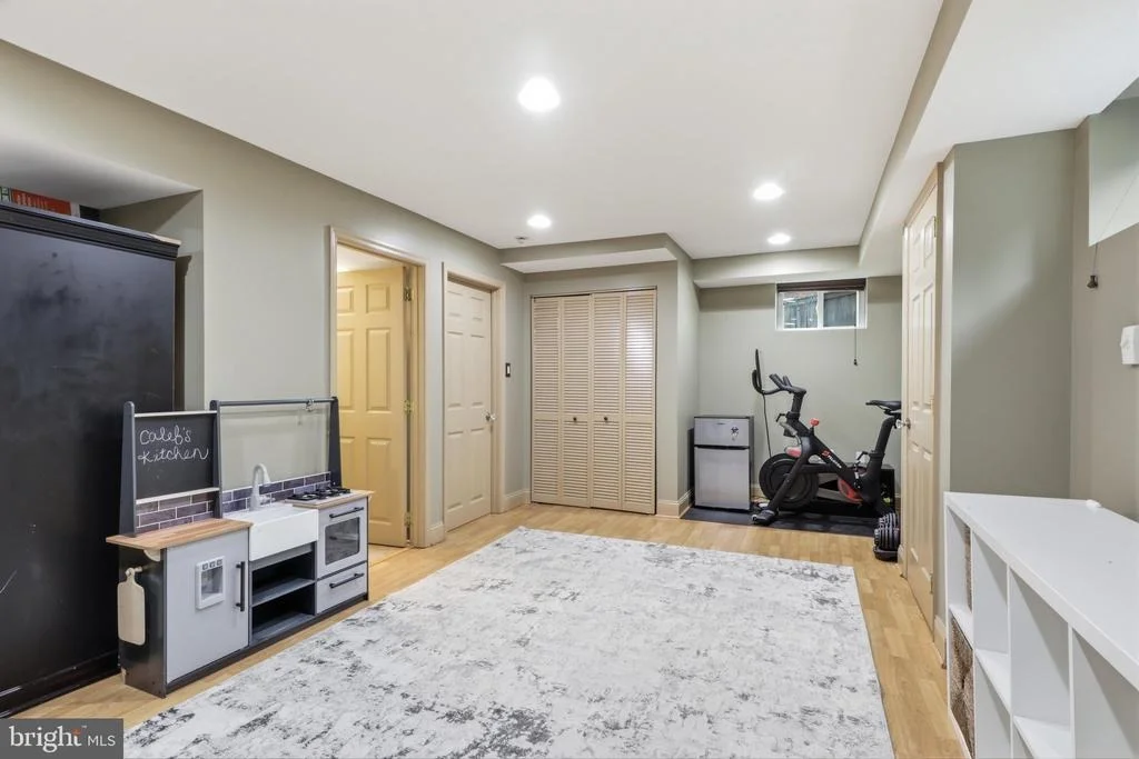 Photo of 10211 SUTHERLAND ROAD