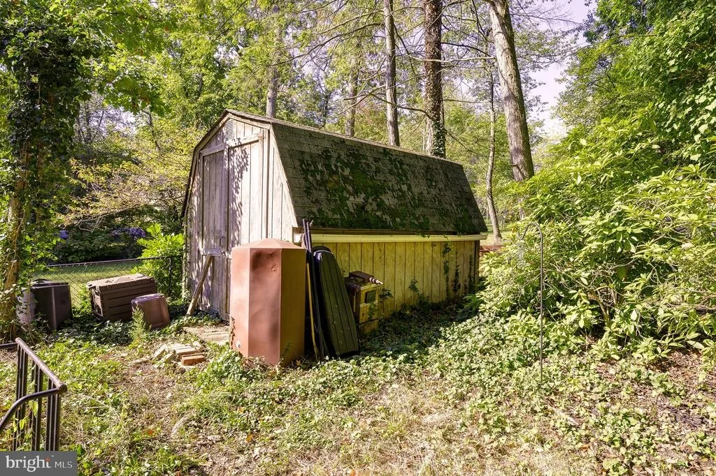 Photo of 3 LAKESIDE DRIVE