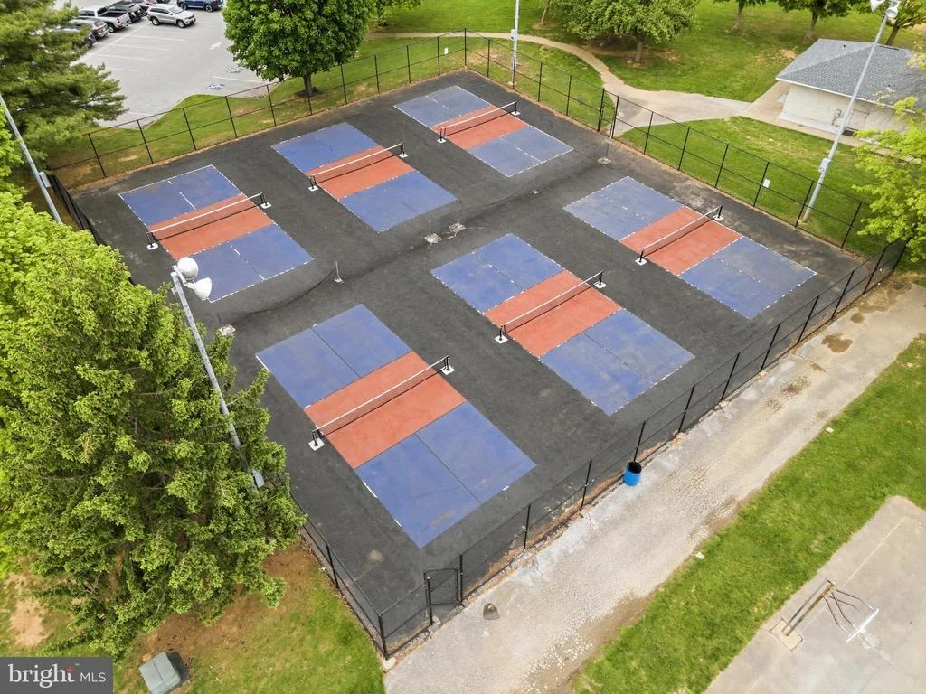 Photo of 704 COLLIER COURT