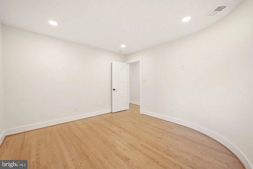 Photo of 8355 ALVORD STREET