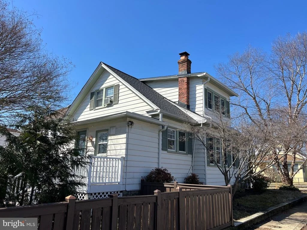 Photo of 106 LINDEN AVENUE