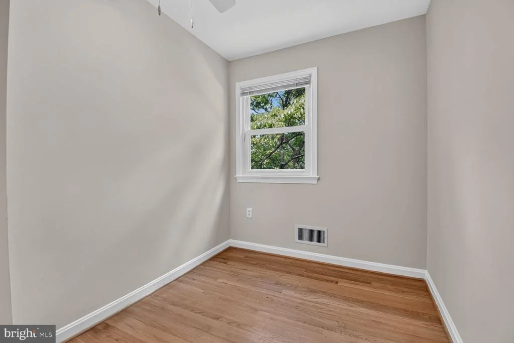 Photo of 8511 FREYMAN DRIVE