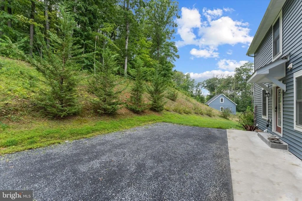 Photo of 236 DELMAS TRAIL