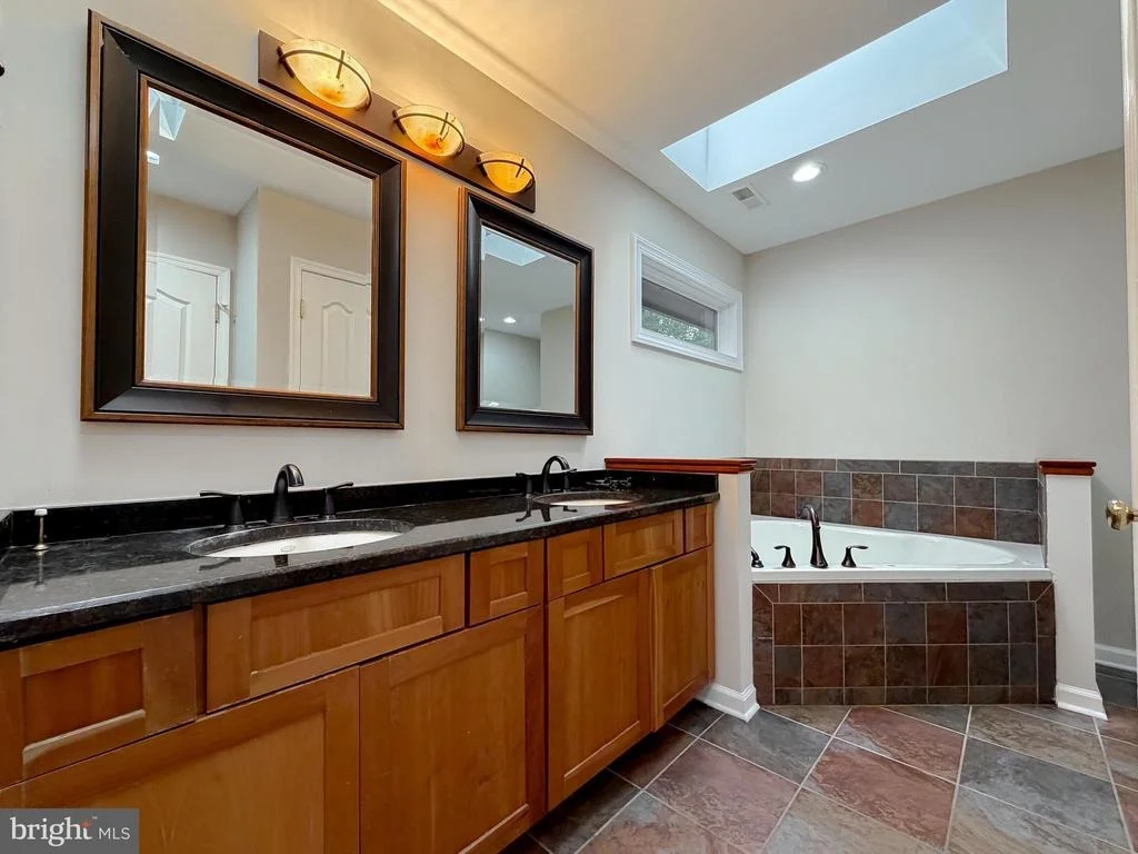 Photo of 8425 MAUSEN LANE