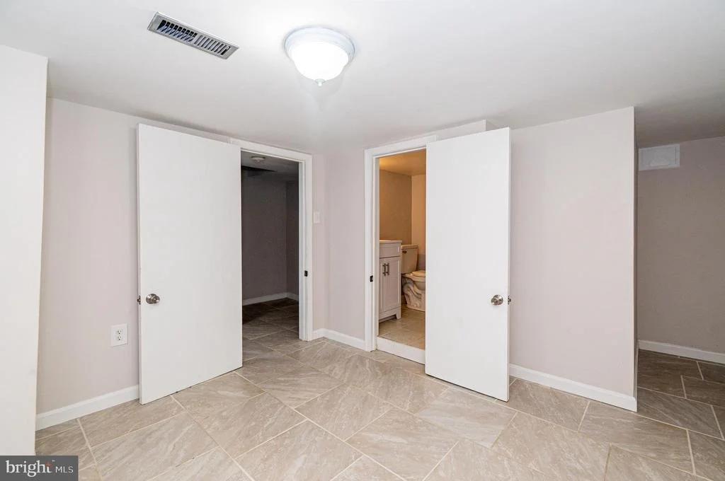 Photo of 5107 LAUREL AVENUE