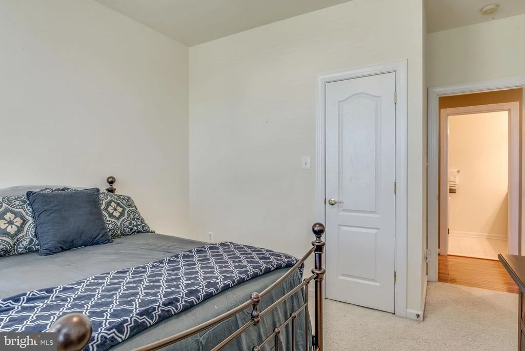 Photo of 24820 STONE PILLAR DRIVE