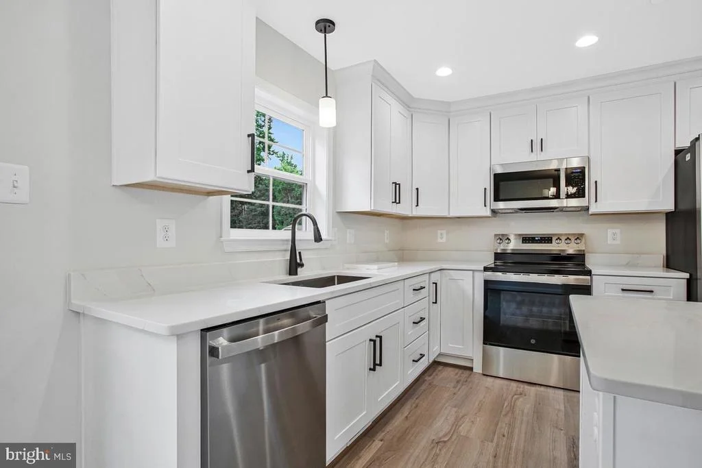 Photo of 10 POPLAR LANE