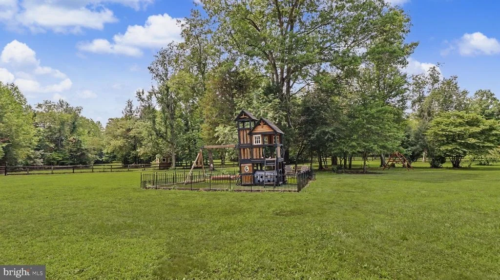 Photo of 2113 COURTHOUSE ROAD